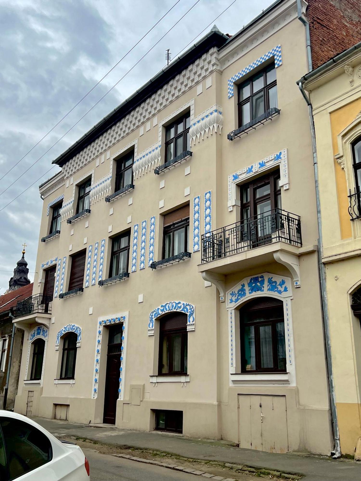 La Strada Central Apartament Орадя Экстерьер фото